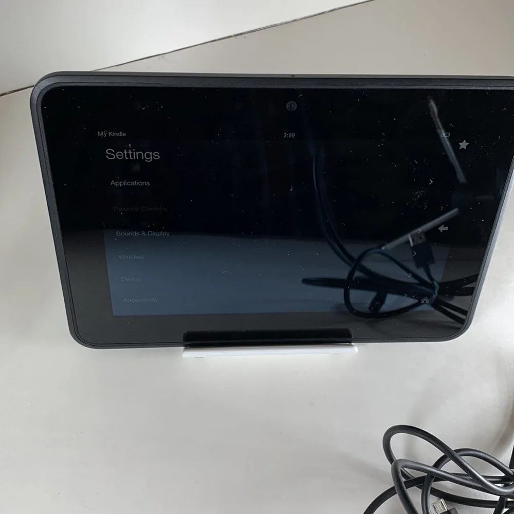 Amazon Black Kindle eBook Reader with USB Cable